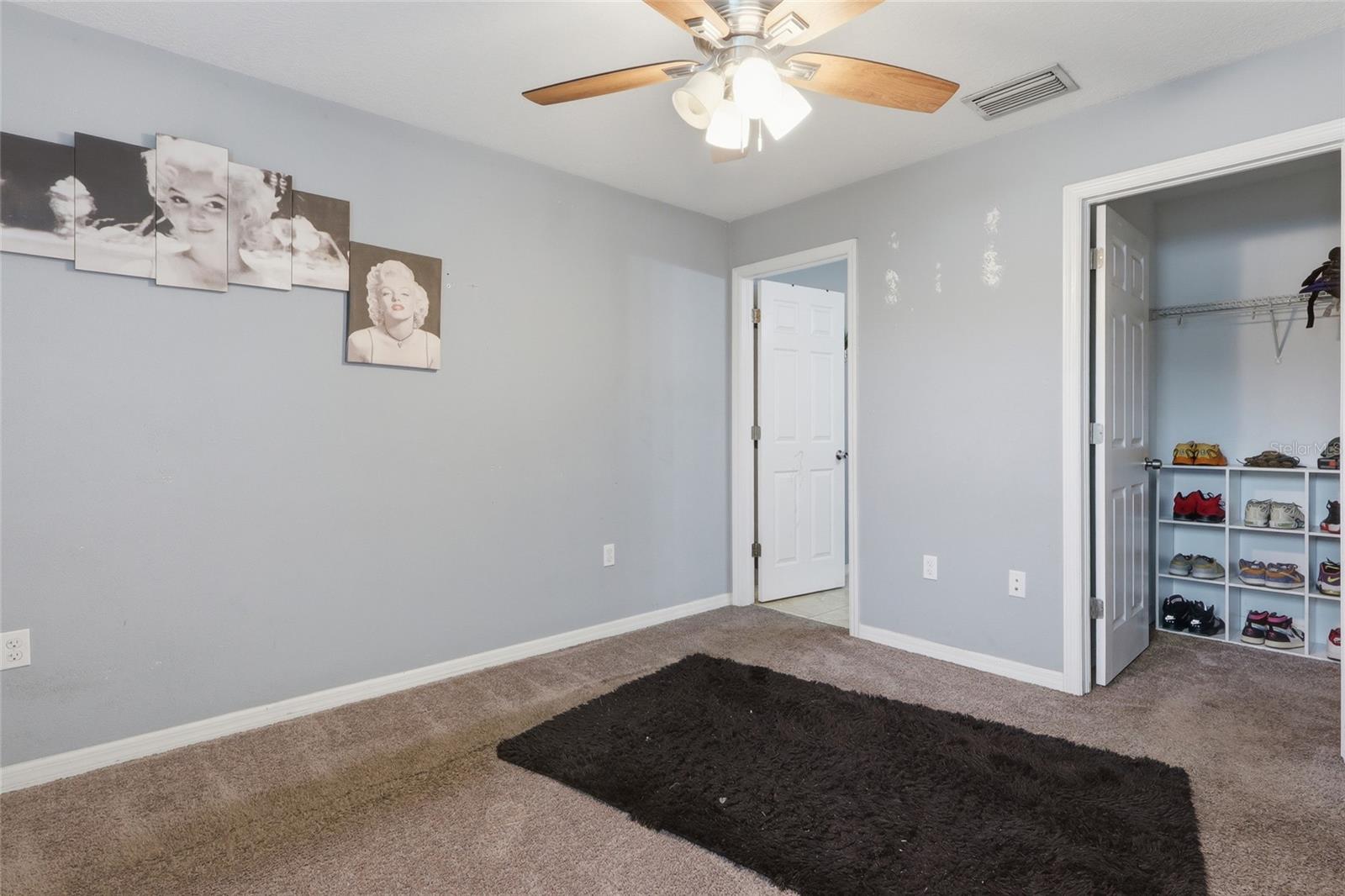 2215 E Columbus Dr Property Photo 18
