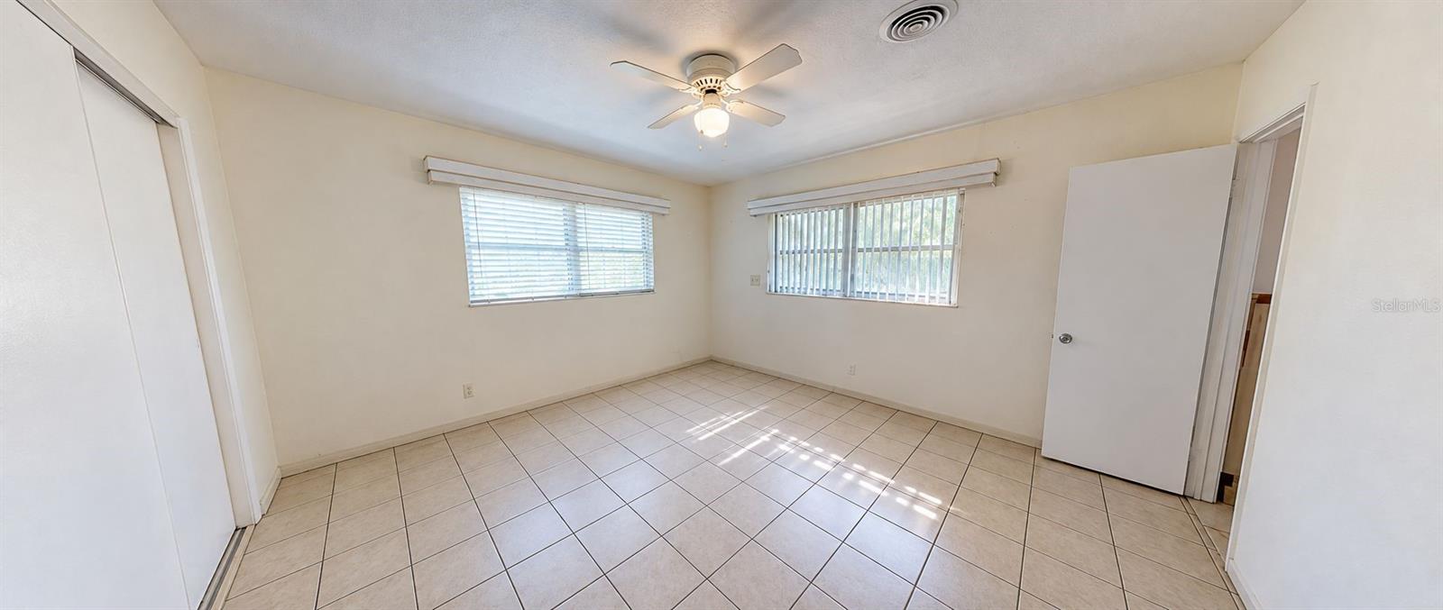 6035 7th St S Property Photo 21