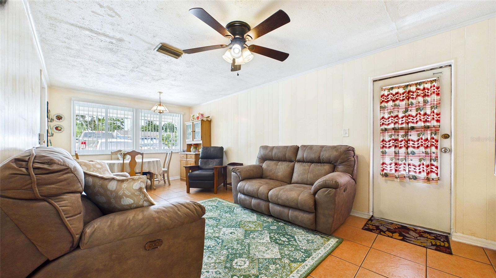 2809 Edenwood St Property Photo 5