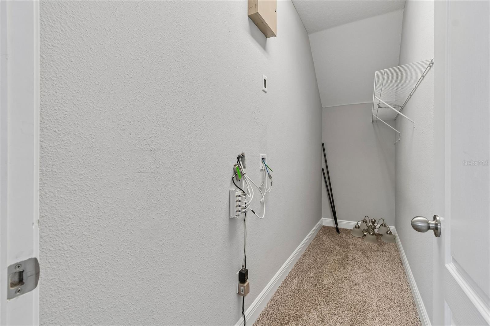 1216 E Giddens Ave Property Photo 27