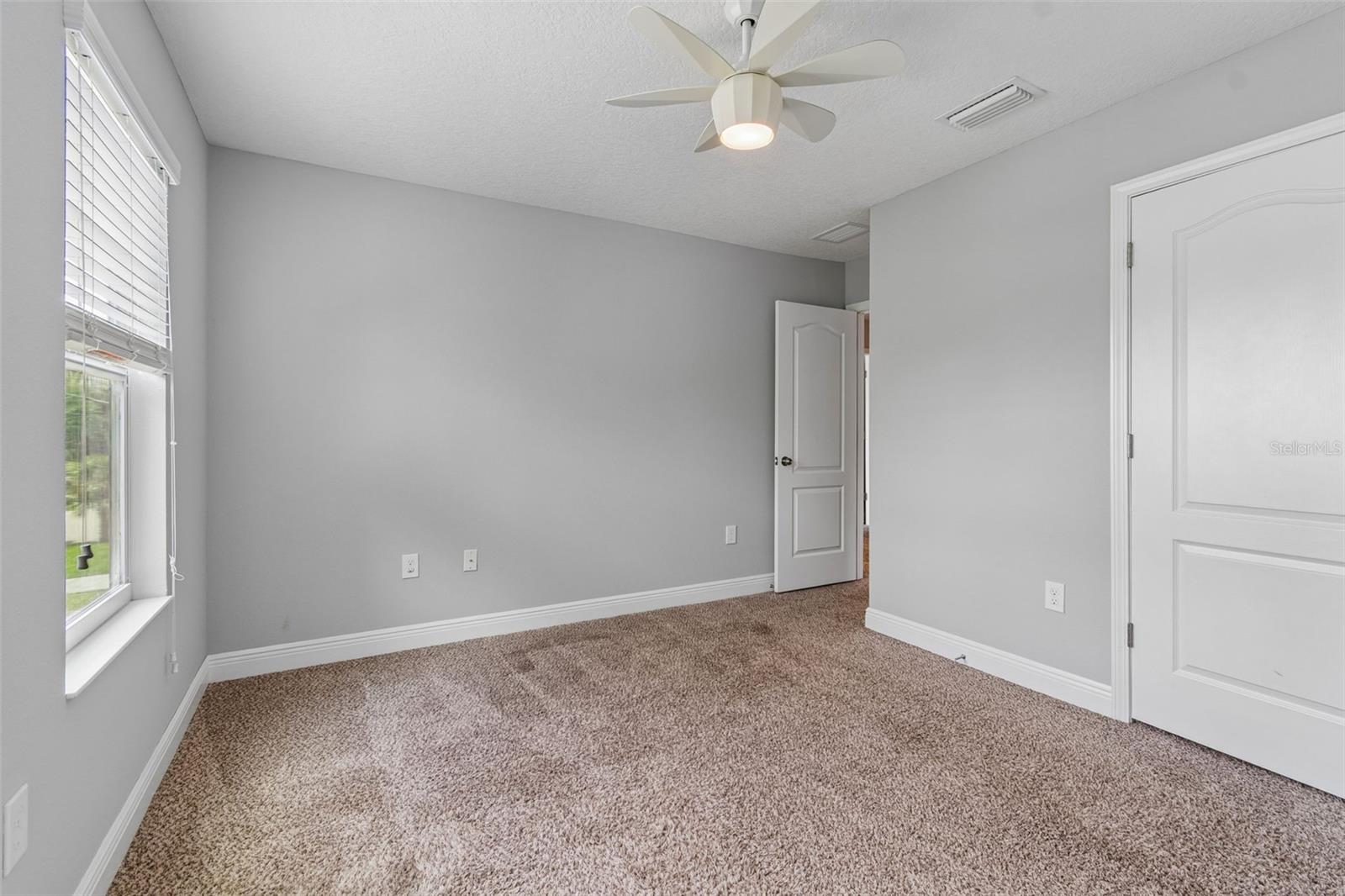 1216 E Giddens Ave Property Photo 32