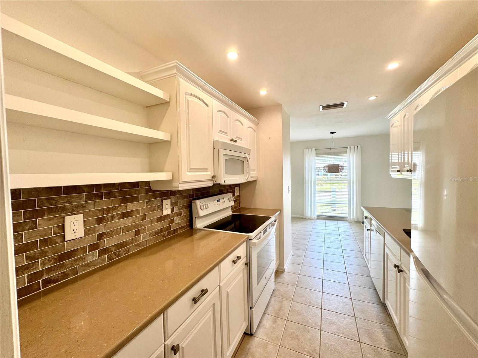 1610 Berwick Ct #d Property Photo 7