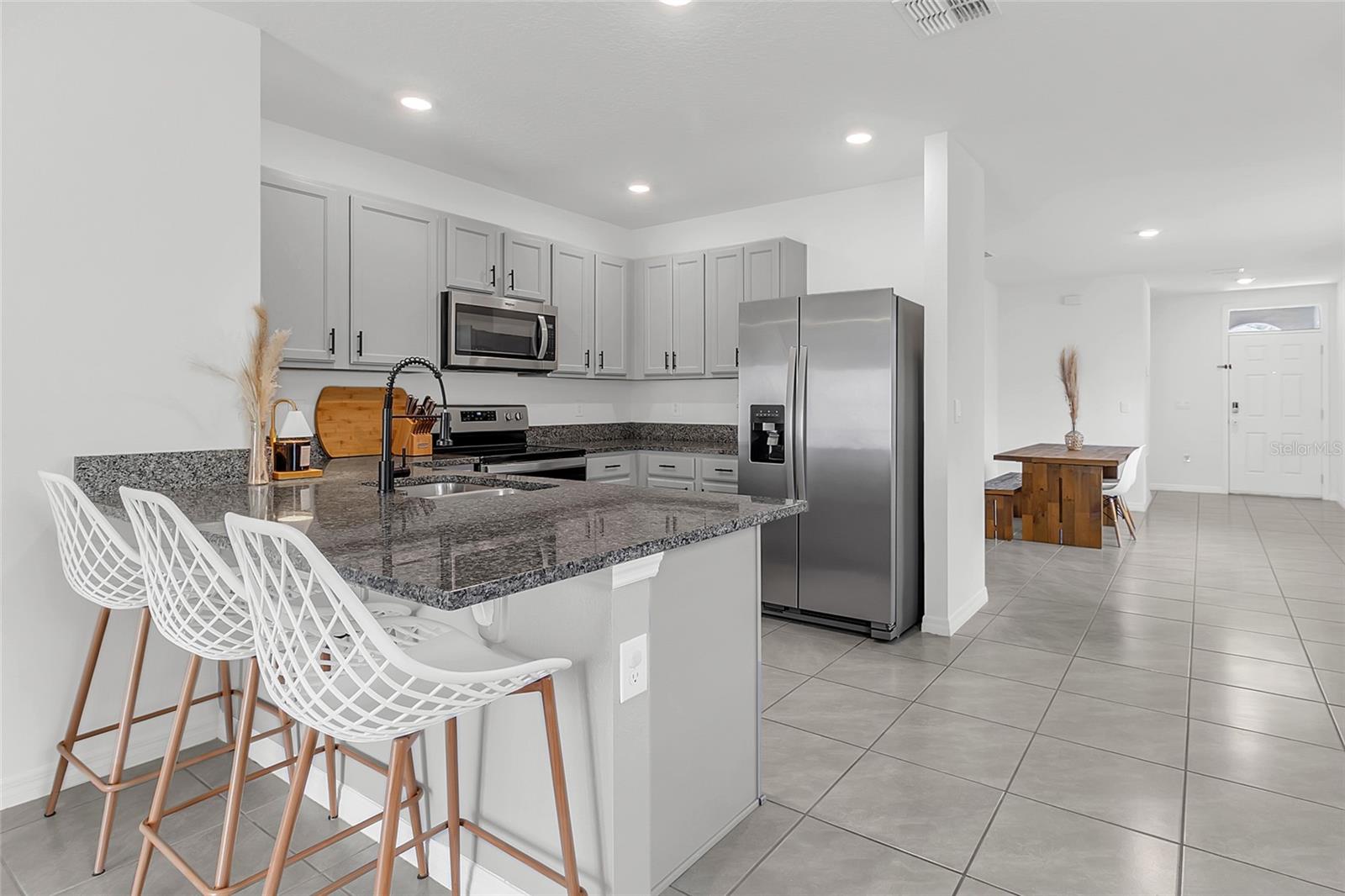 3664 Sungrove Cir Property Photo 8