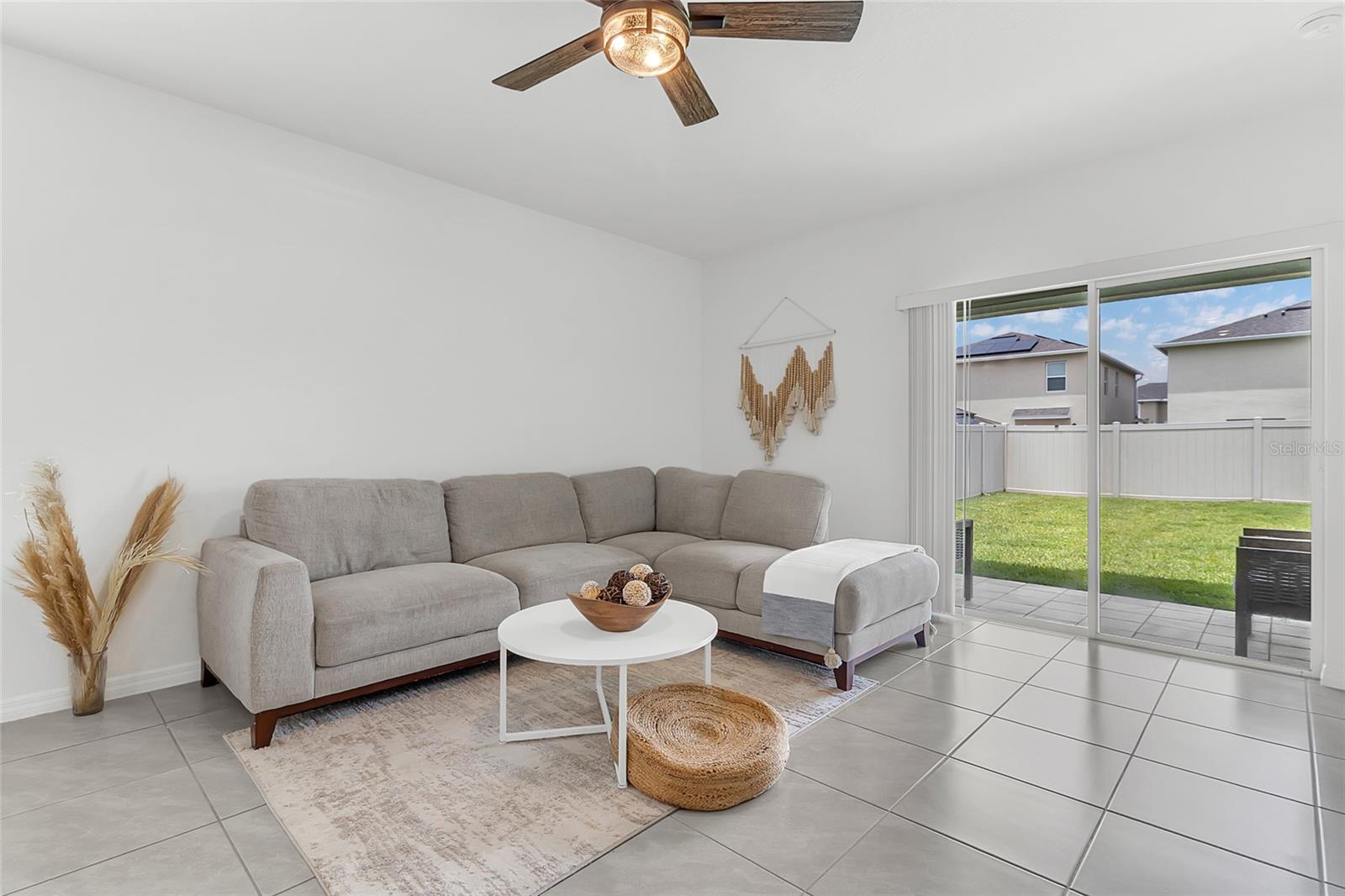 3664 Sungrove Cir Property Photo 9