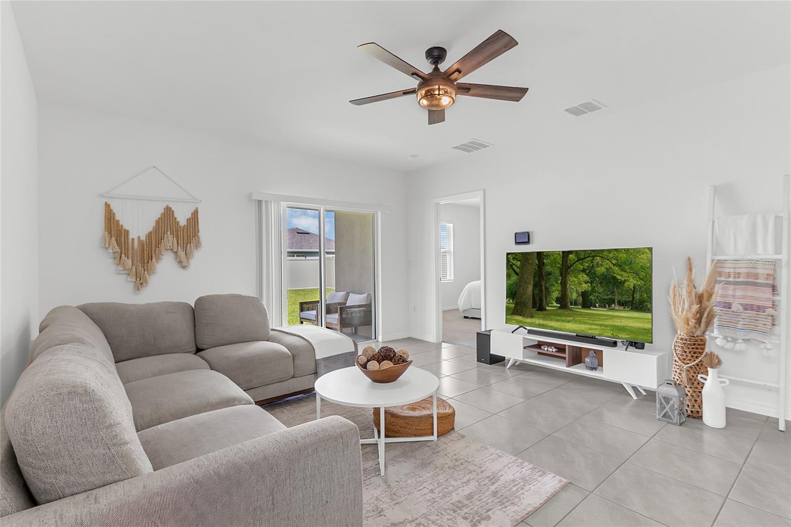 3664 Sungrove Cir Property Photo 10