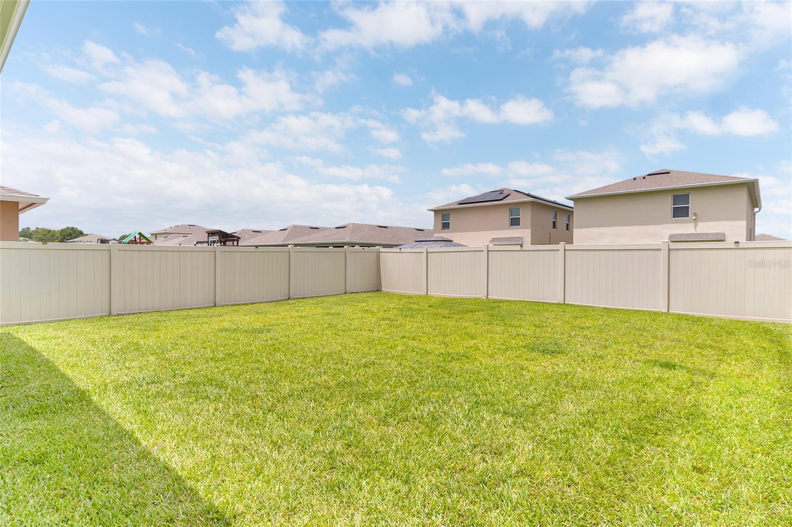 3664 Sungrove Cir Property Photo 20