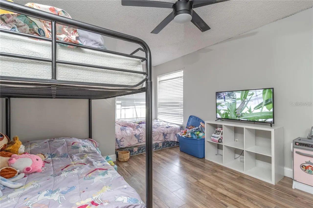 TB8529885 Property Photo 7