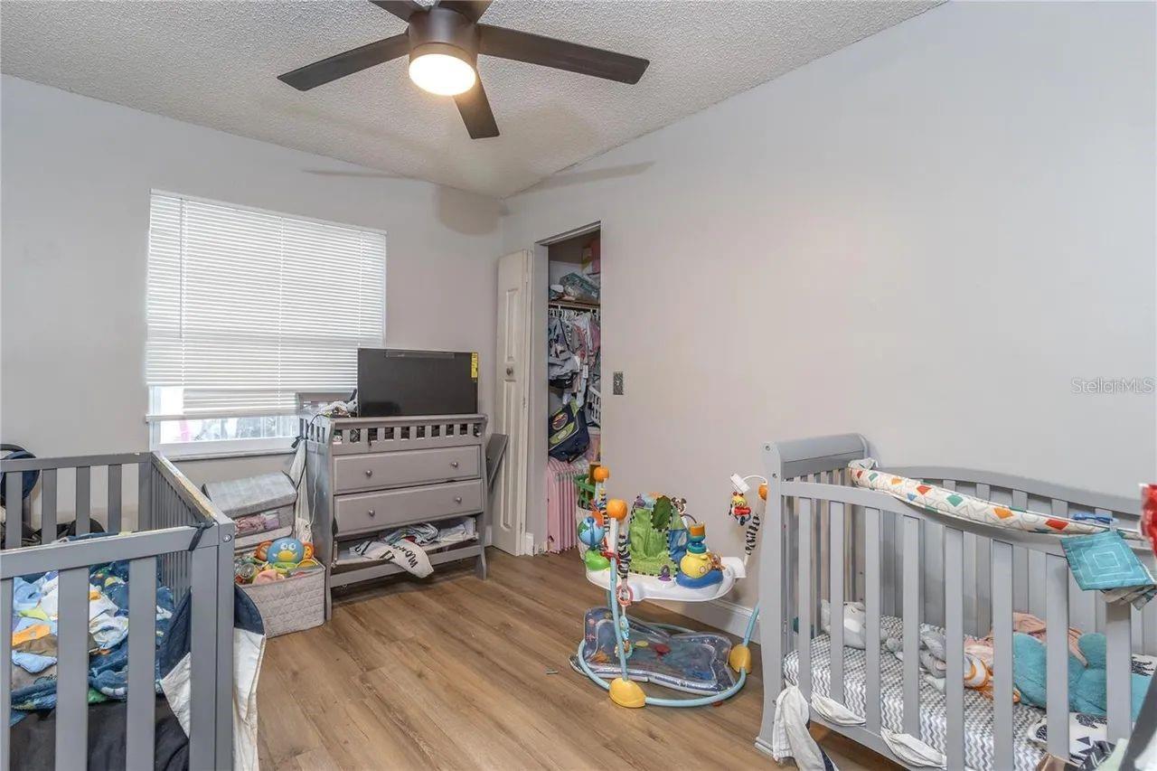 TB8529885 Property Photo 14