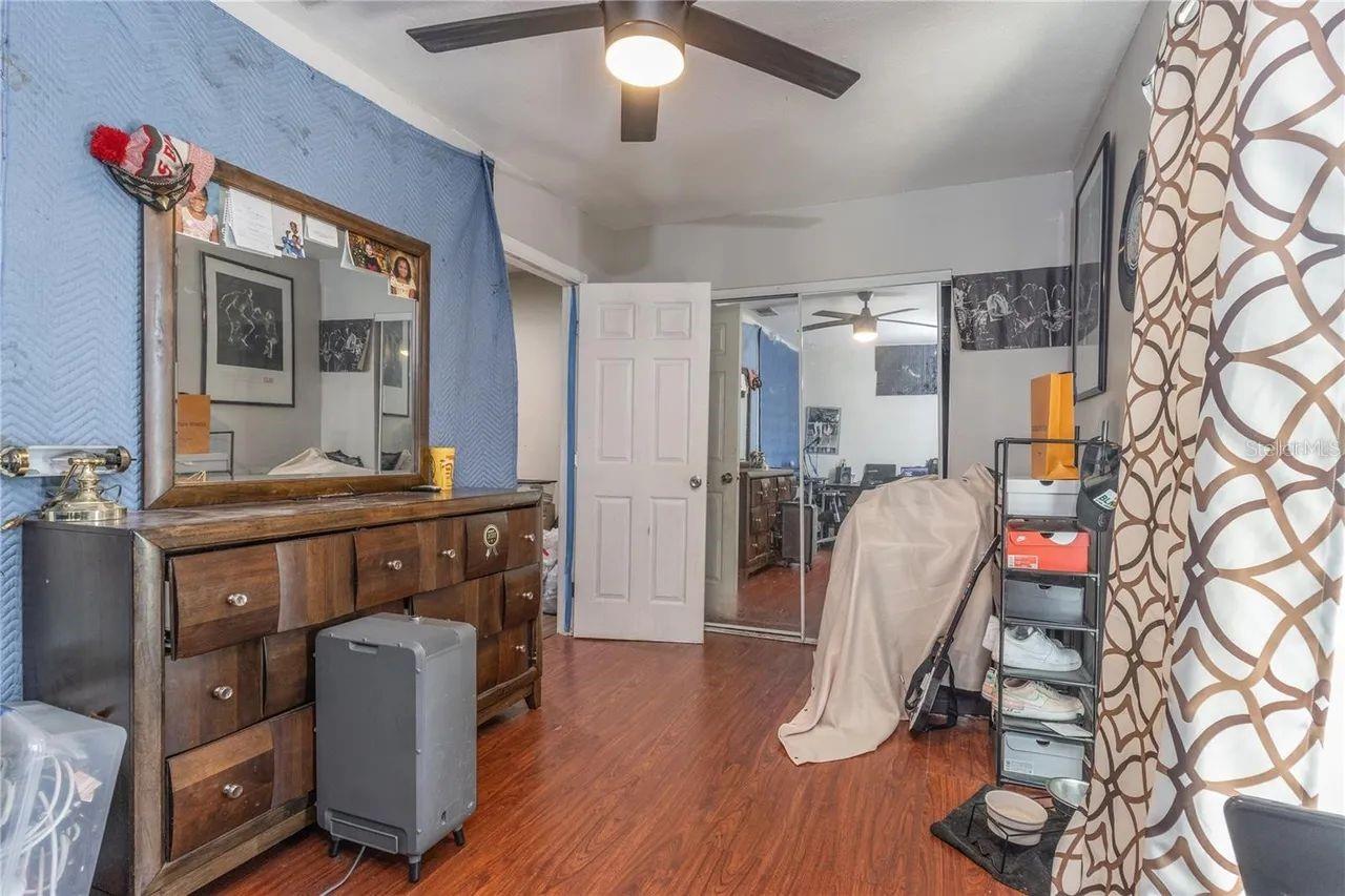 TB8529885 Property Photo 17