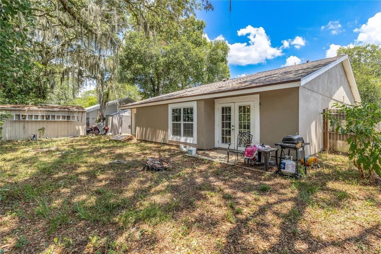 TB8529885 Property Photo 31