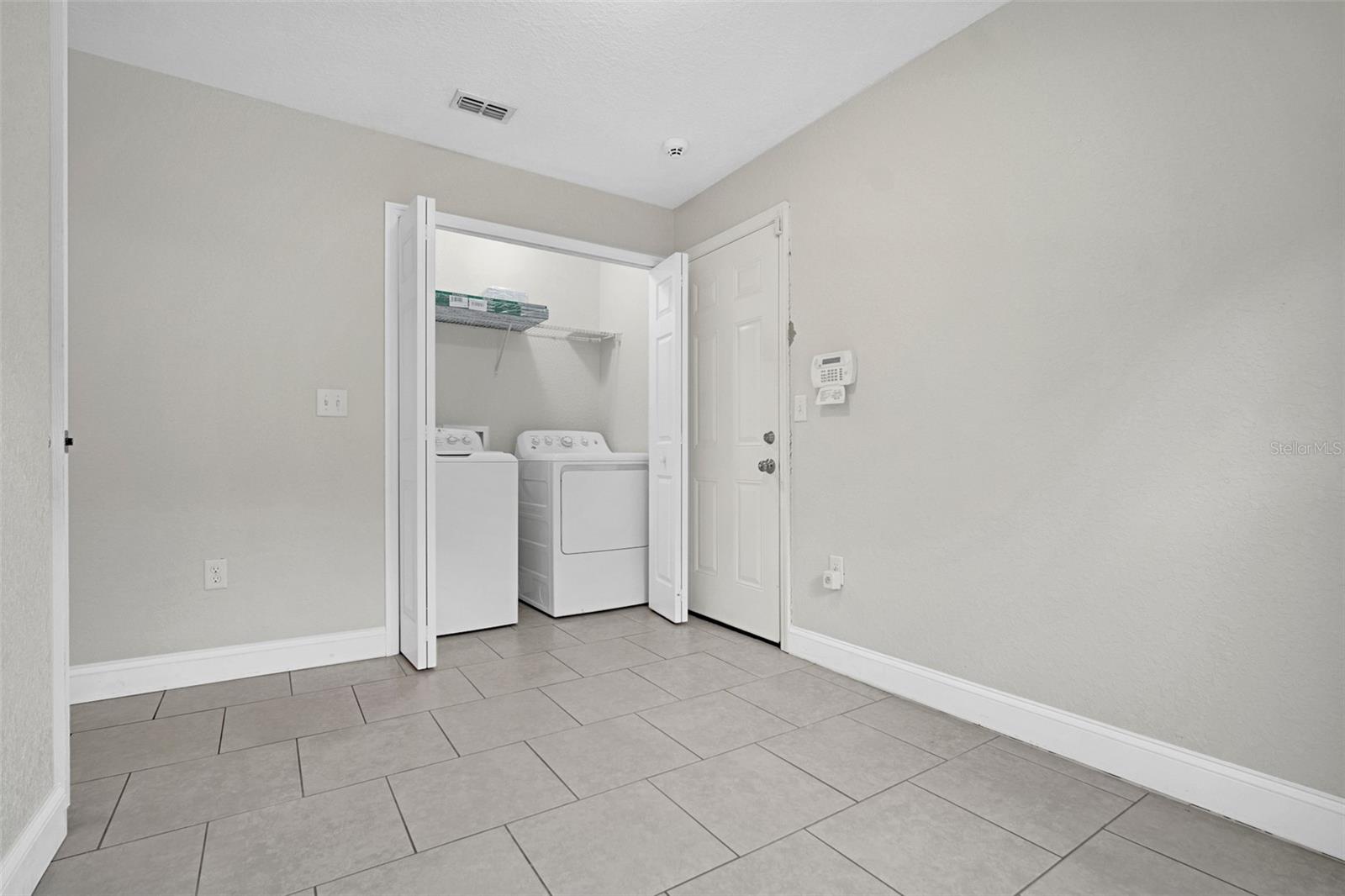 1509 E Elm Rd Property Photo 25
