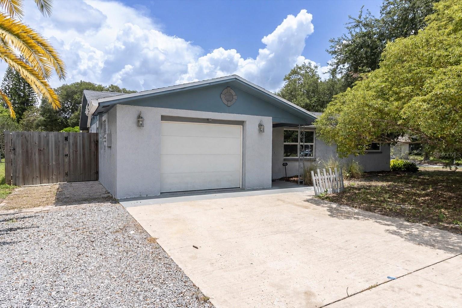 5228 Greenwood St Property Photo 1