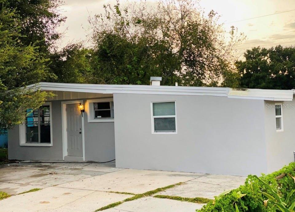 3207 CLIFFORD SAMPLE DR Property Photo 1