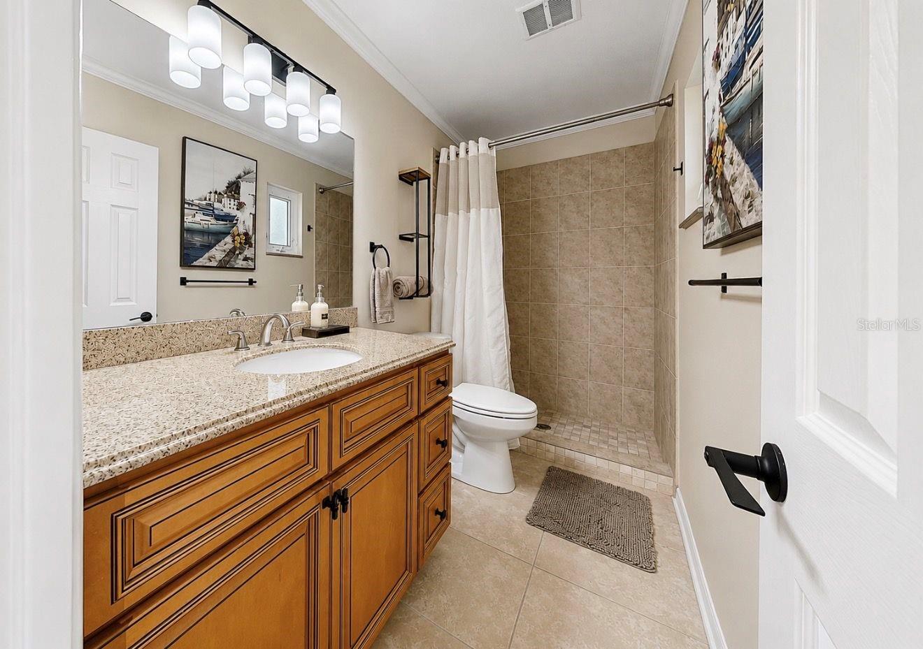 1005 Highgrove Ct Property Photo 18