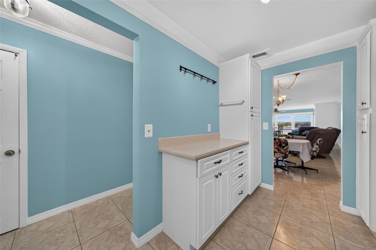 6025 Shore Blvd S #602 Property Photo 17