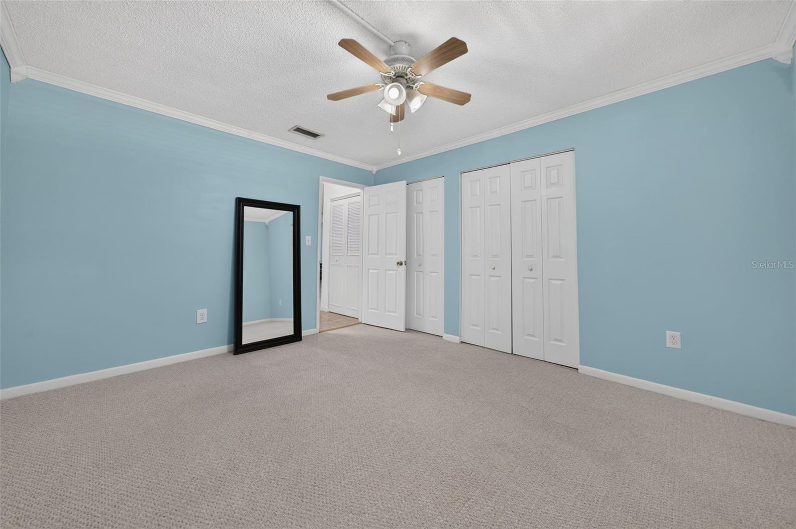 6025 Shore Blvd S #602 Property Photo 35