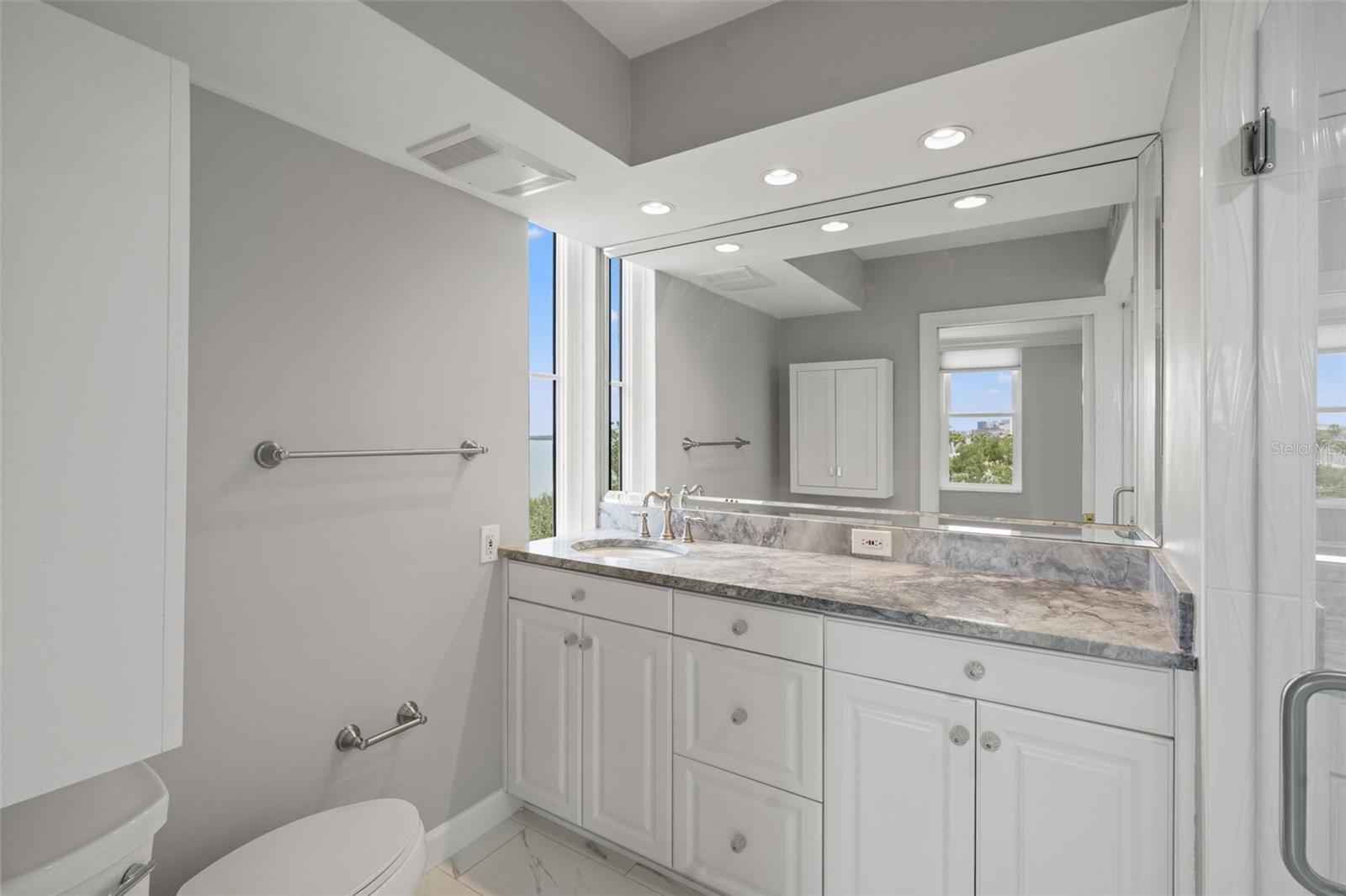 2407 S Ardson Pl #601 Property Photo 19