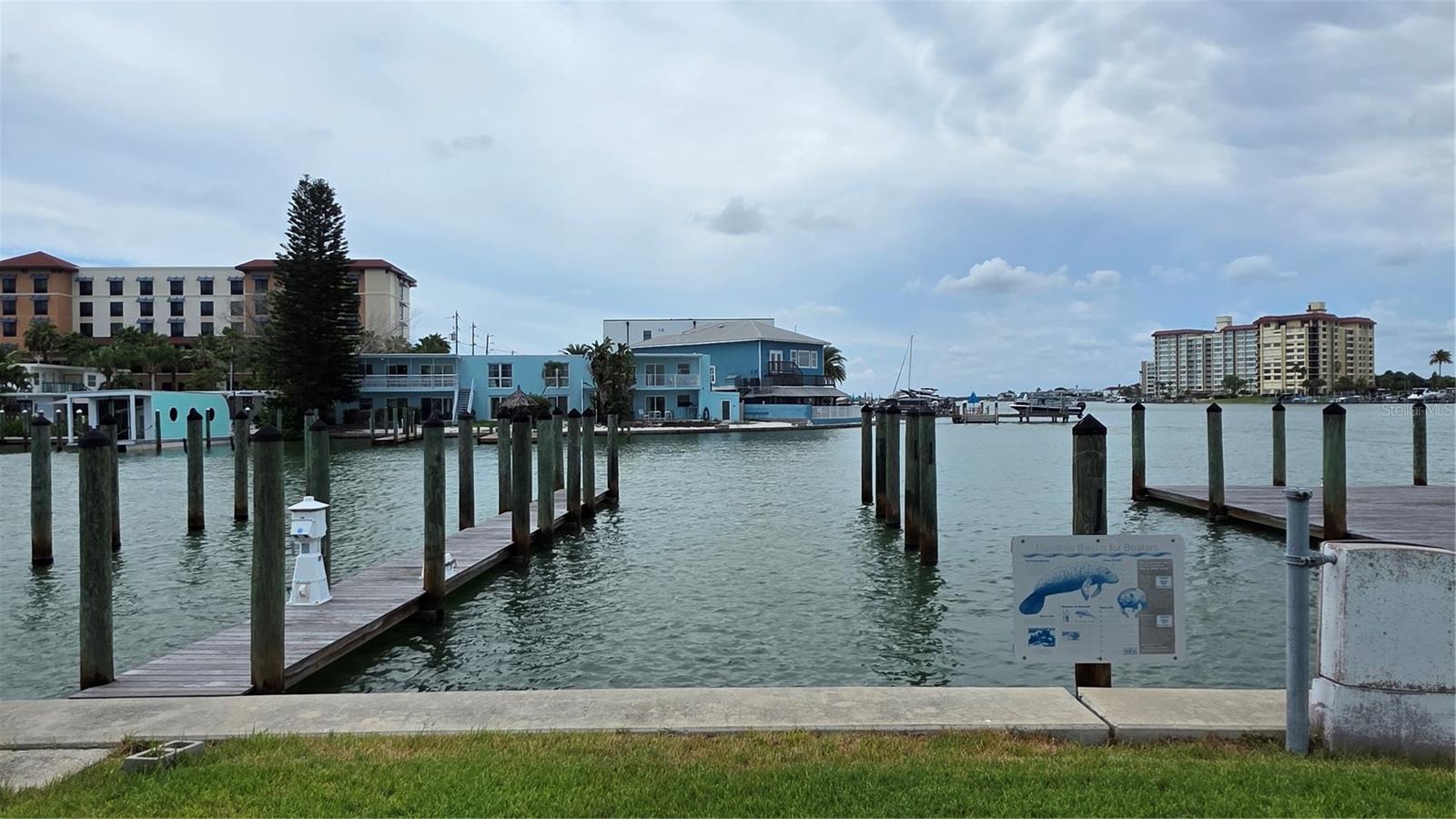 627 Bay Esplanade Property Photo 8