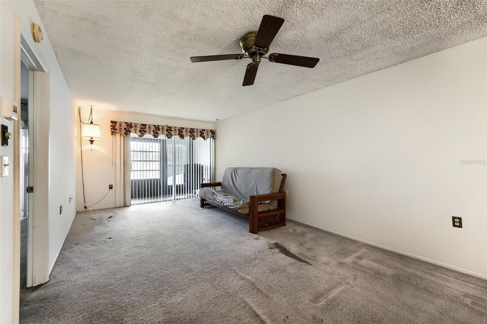 11210 Carriage Hill Dr #6 Property Photo 4