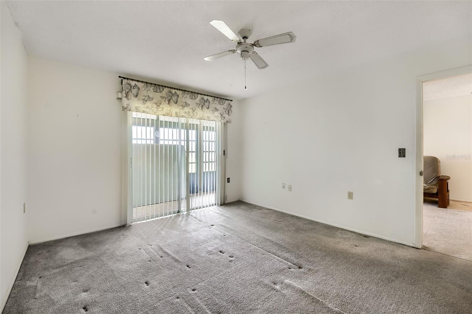 11210 Carriage Hill Dr #6 Property Photo 12