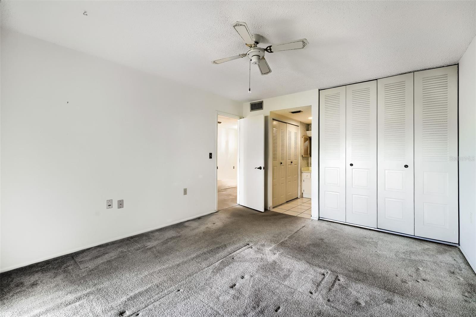 11210 Carriage Hill Dr #6 Property Photo 13