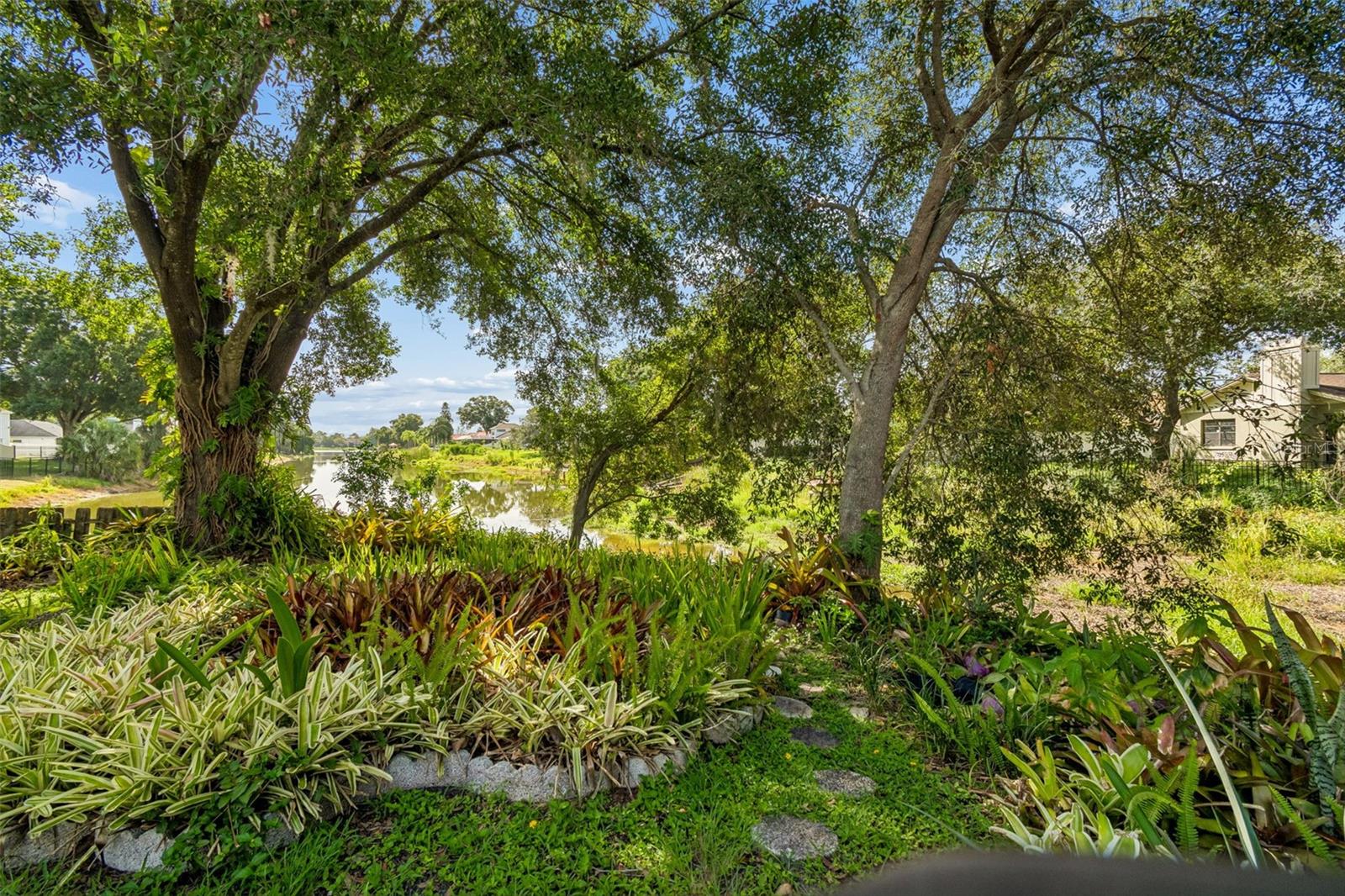 16509 Round Oak Dr Property Photo 40