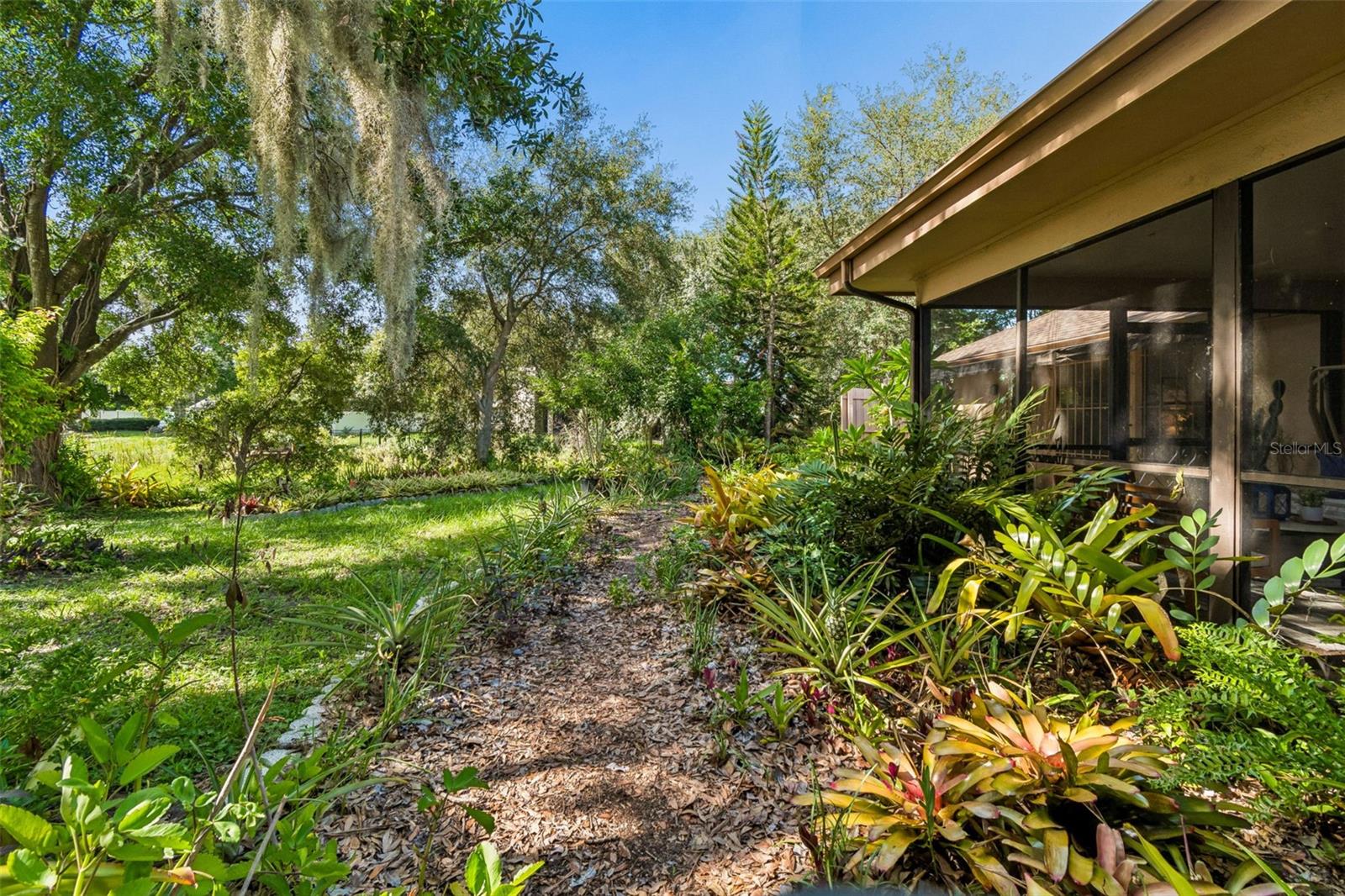 16509 Round Oak Dr Property Photo 45