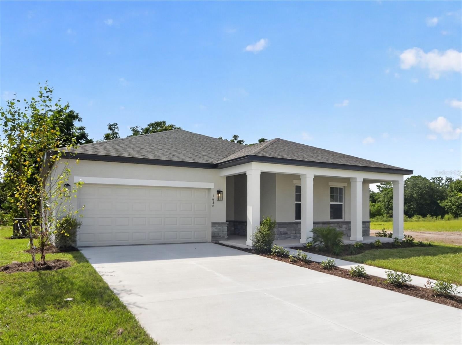 1634 Cane Bamboo Dr Property Photo 2