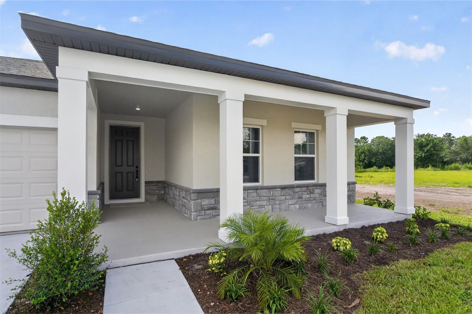 1634 Cane Bamboo Dr Property Photo 3