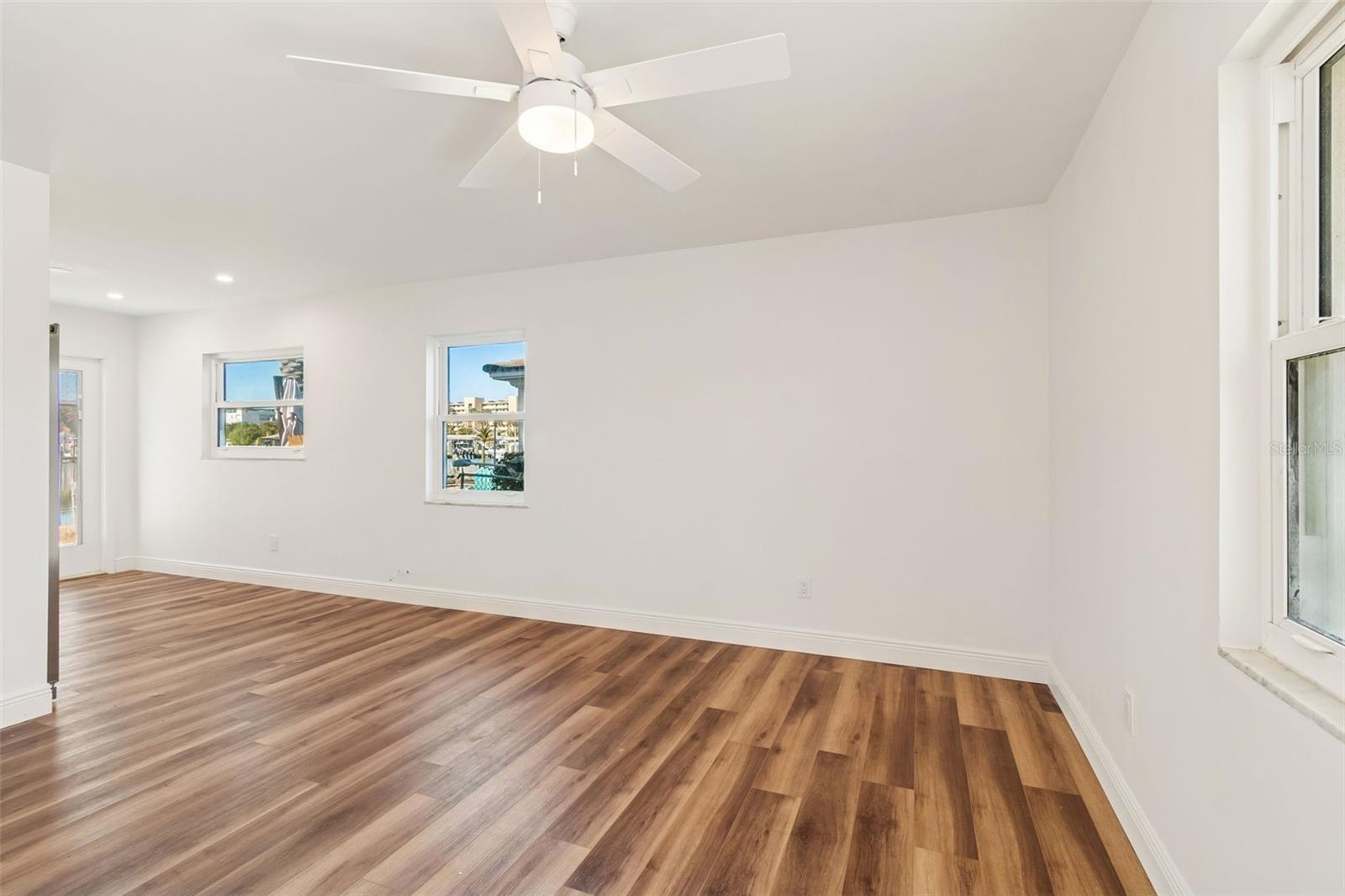 14919 N Bayshore Dr #1 Property Photo 10