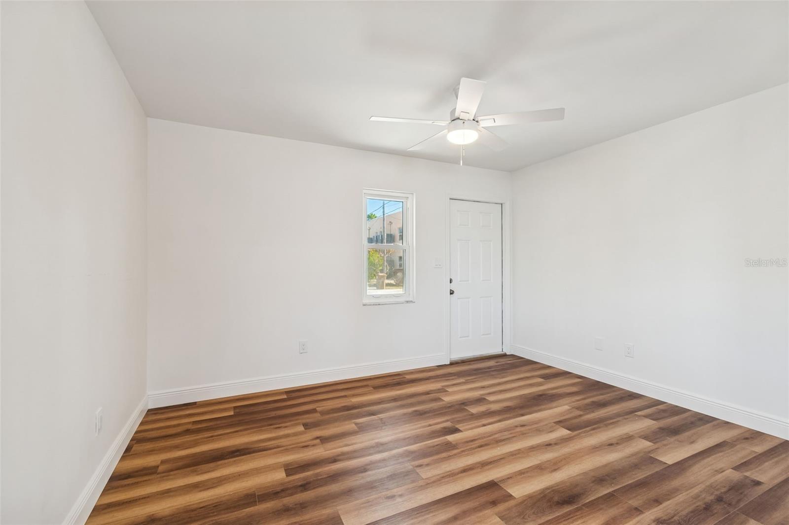 14919 N Bayshore Dr #1 Property Photo 12