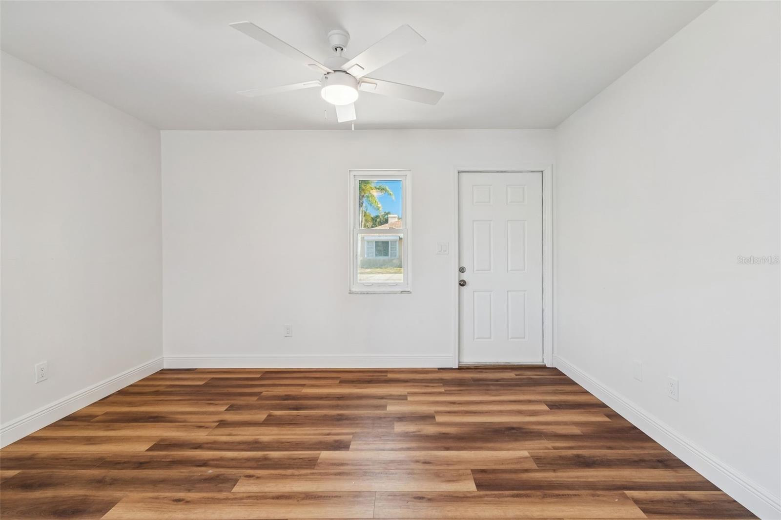 14919 N Bayshore Dr #1 Property Photo 13
