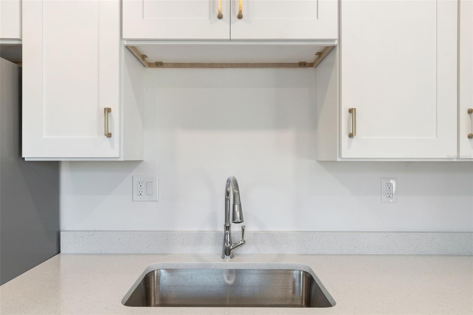 14919 N Bayshore Dr #1 Property Photo 16