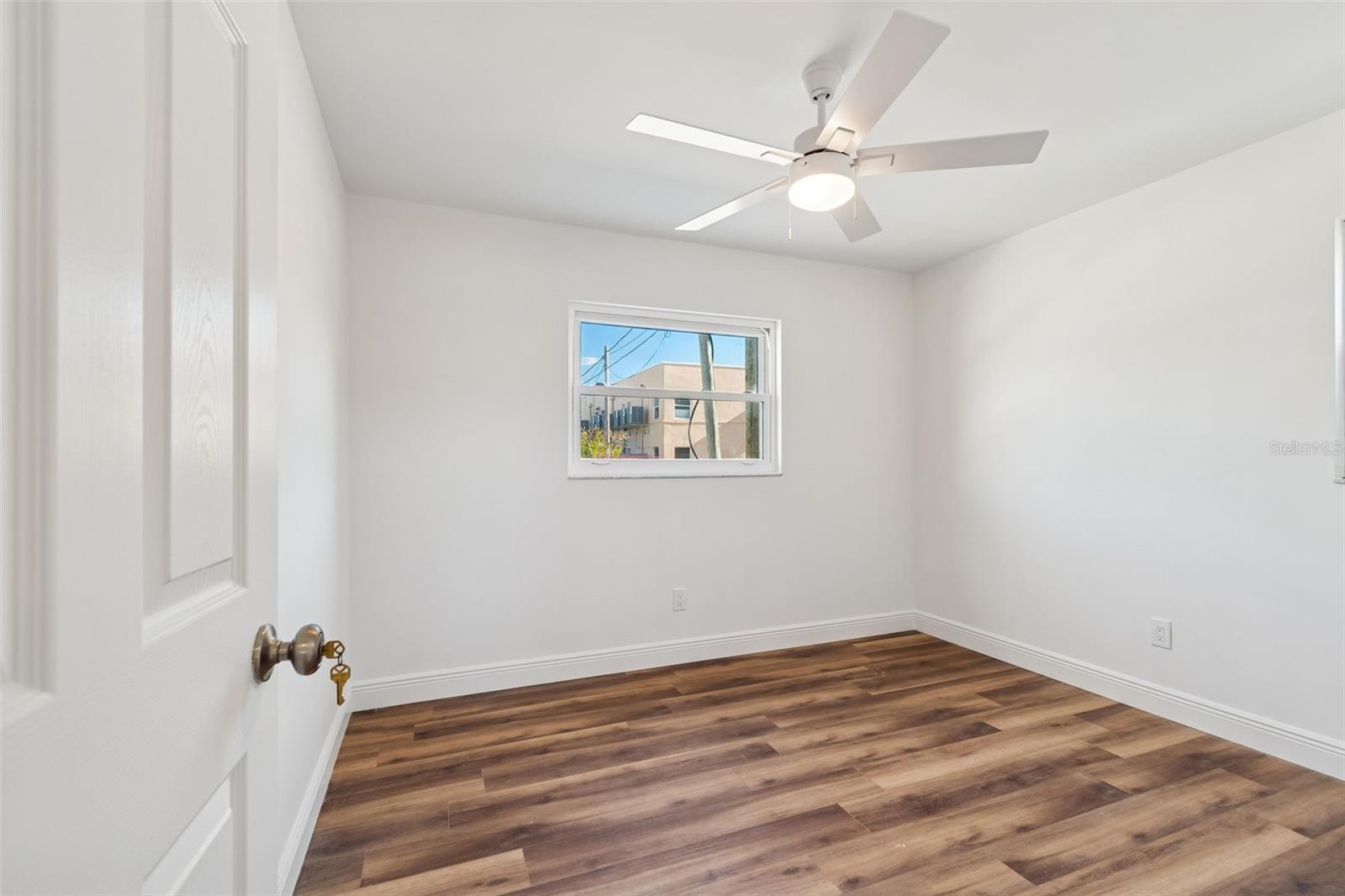 14919 N Bayshore Dr #1 Property Photo 18