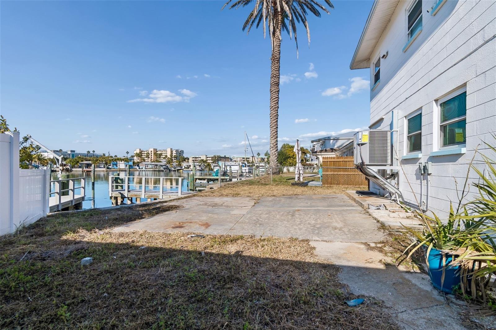 14919 N Bayshore Dr #1 Property Photo 31