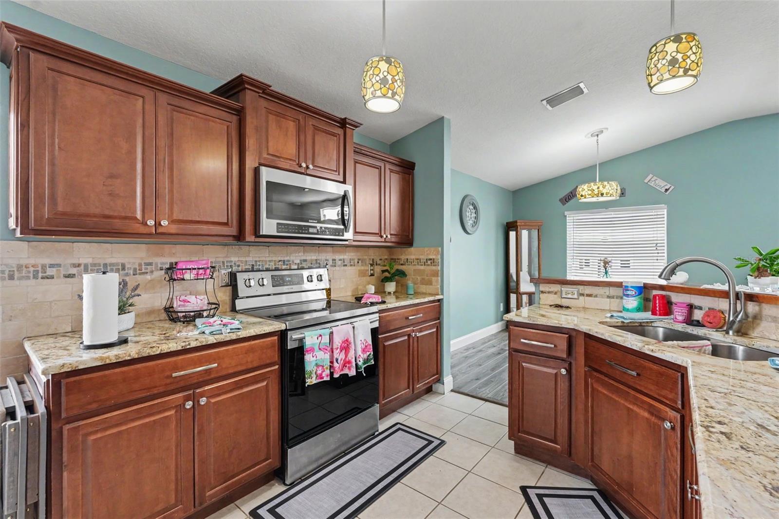 11531 Misty Isle Ln Property Photo 12