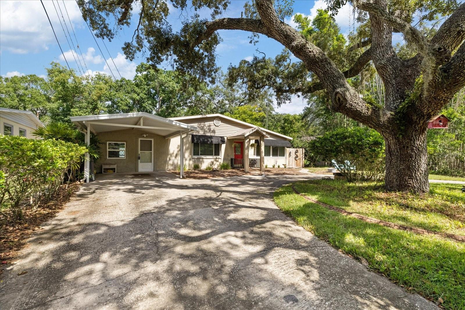 12510 Noreast Lake Dr Property Photo 2