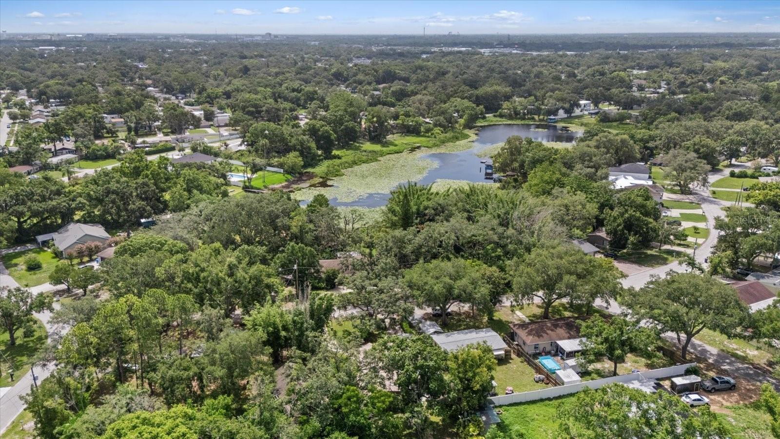 12510 Noreast Lake Dr Property Photo 6
