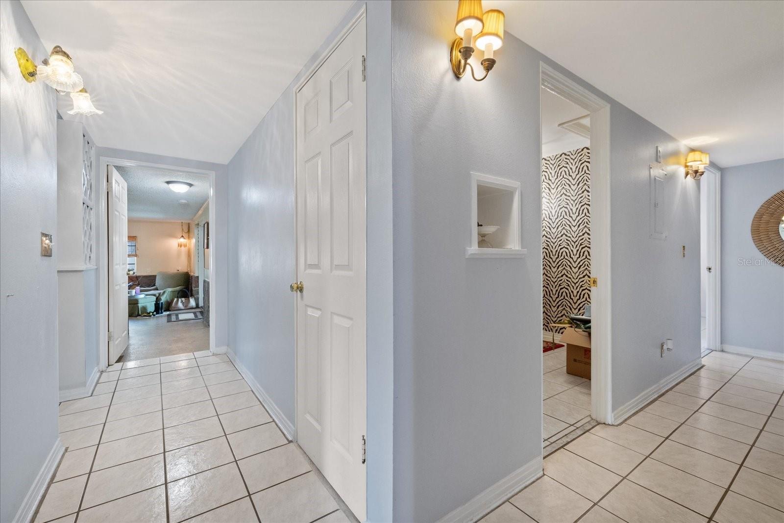 12510 Noreast Lake Dr Property Photo 22