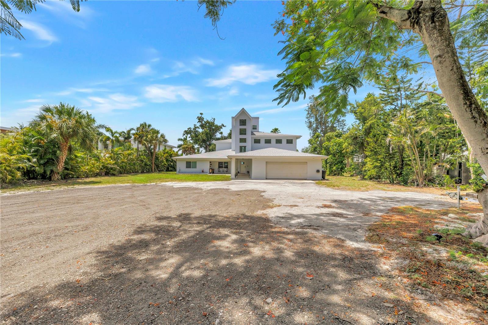 2280 Pinellas Point Dr S Property Photo 3
