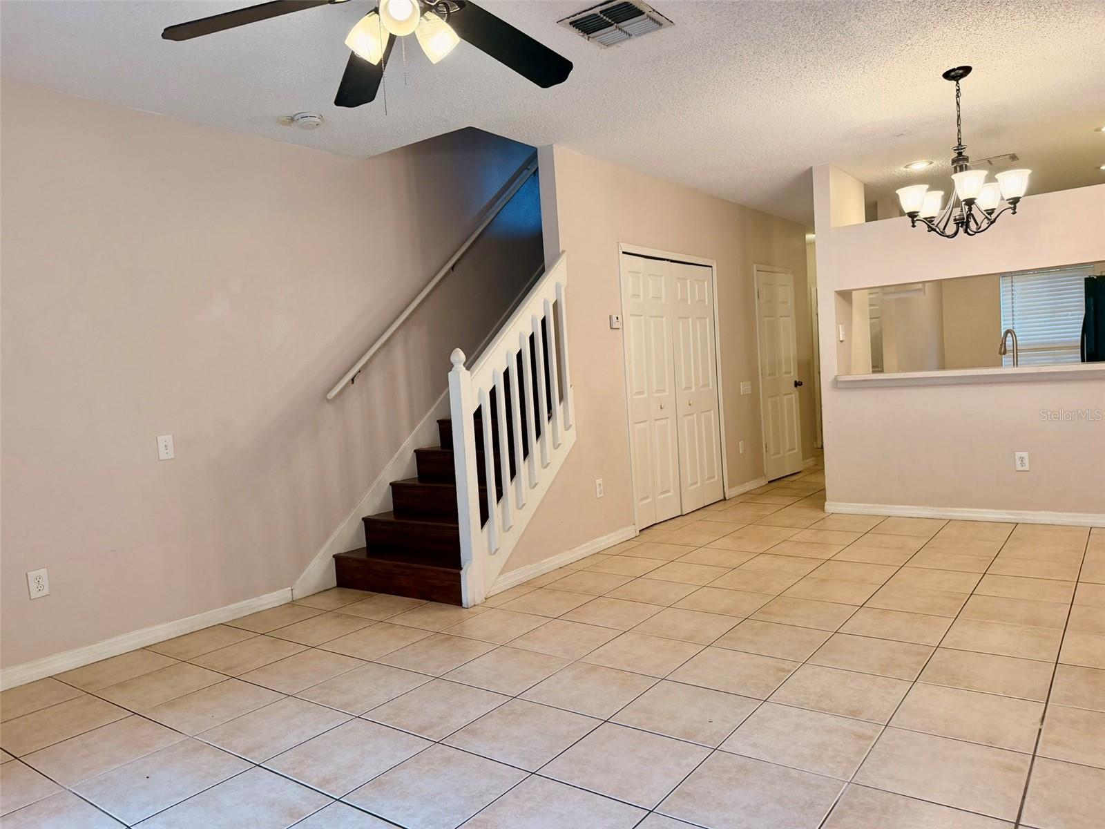 TB8530109 Property Photo 15