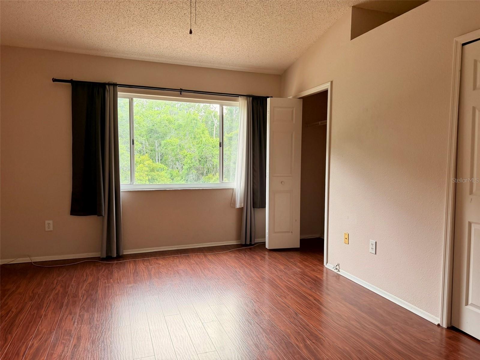 TB8530109 Property Photo 16