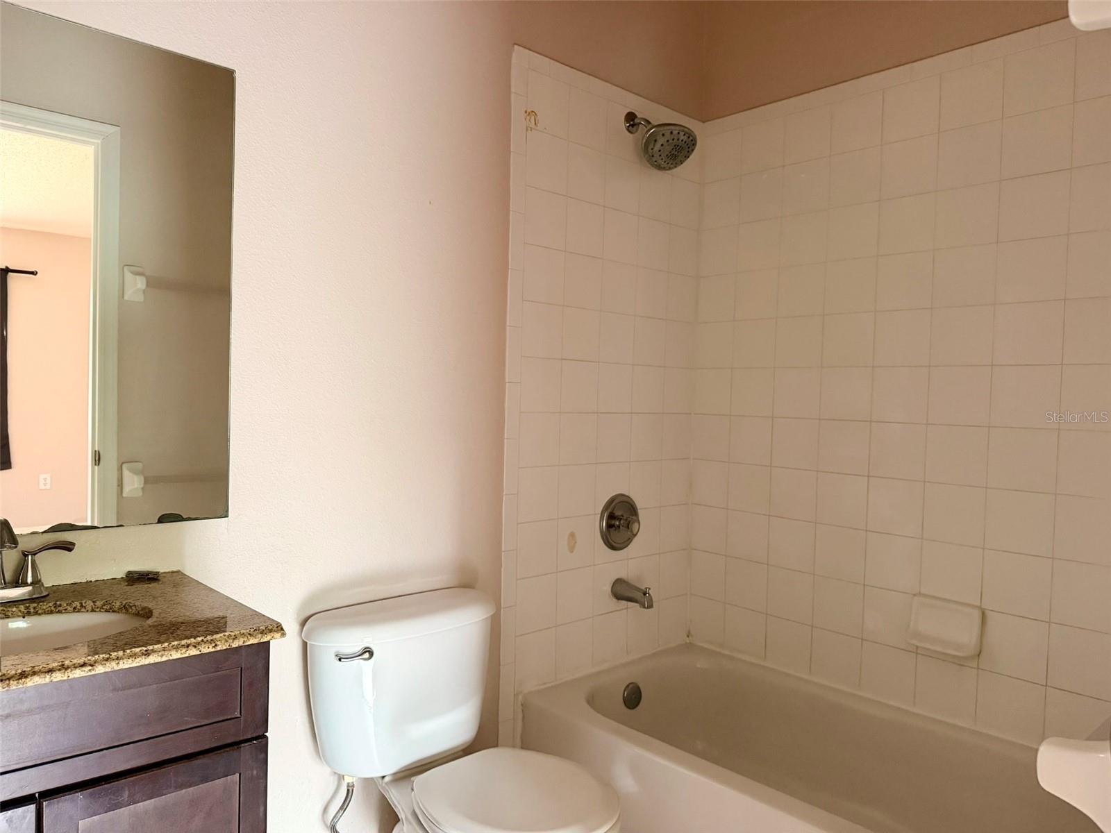 TB8530109 Property Photo 17