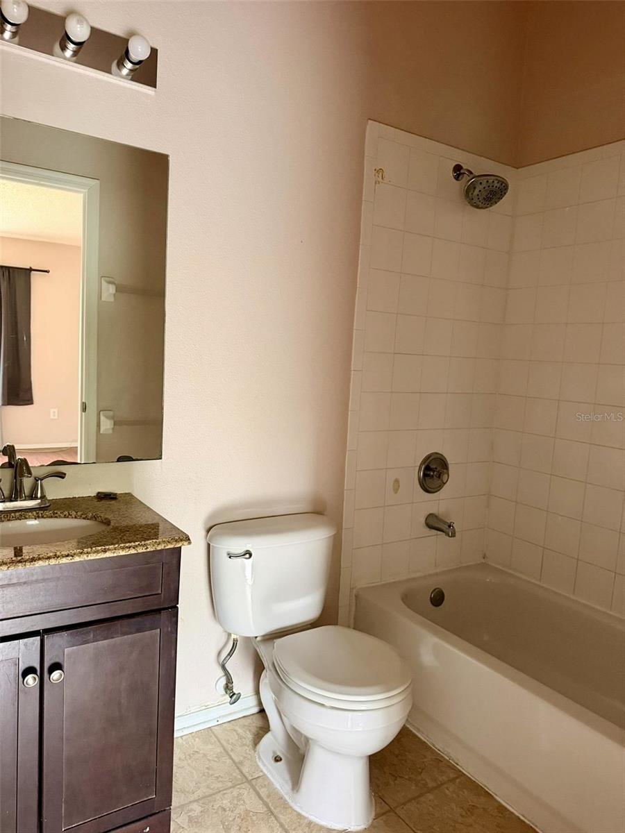 TB8530109 Property Photo 21