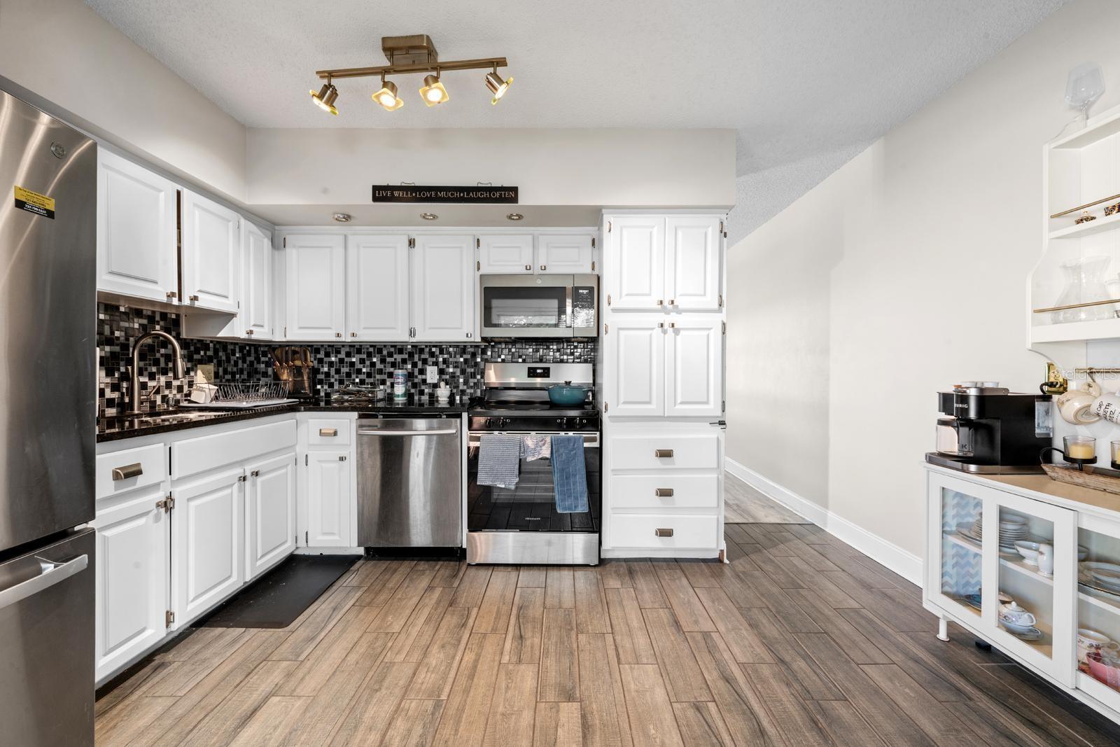 2416 World Parkway Blvd #26 Property Photo 6