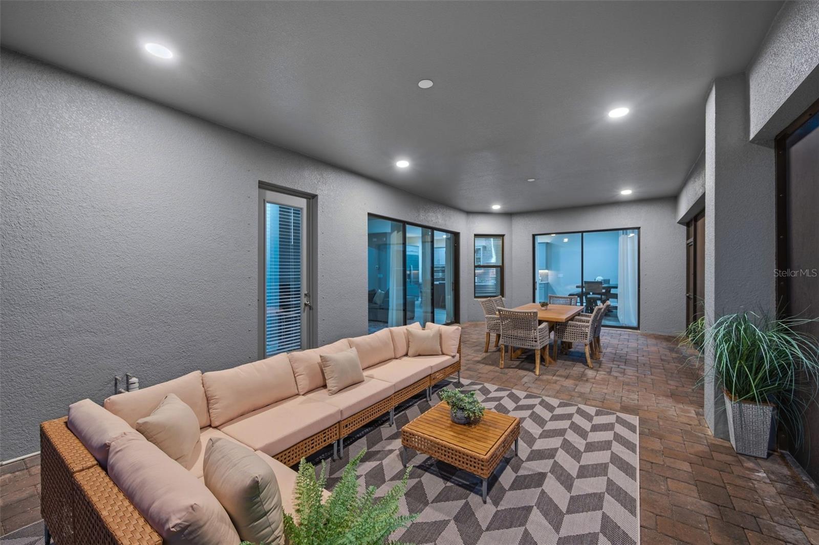 4441 Albero Pl Property Photo 4
