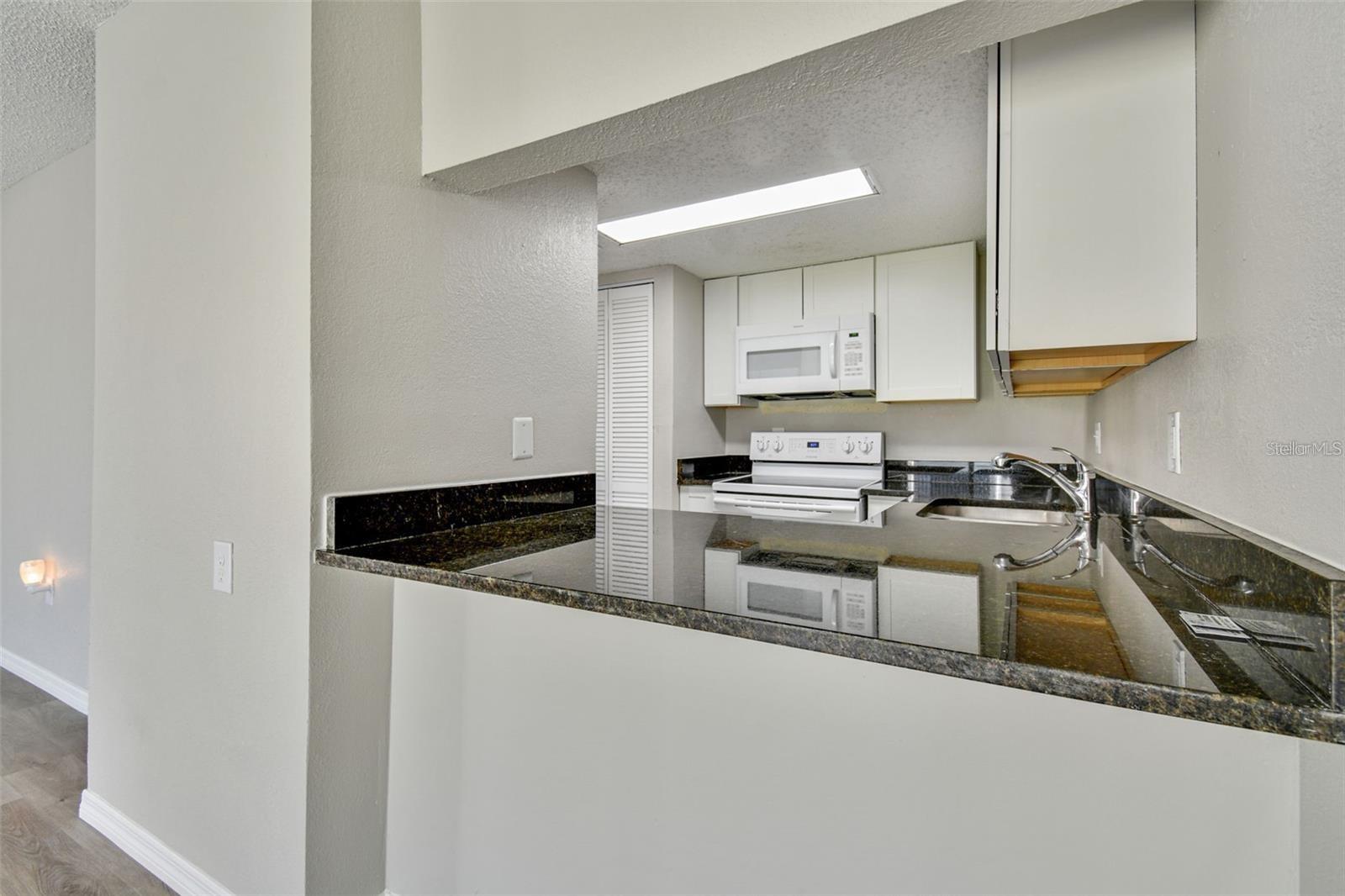 726 Haven Pl #726 Property Photo 8
