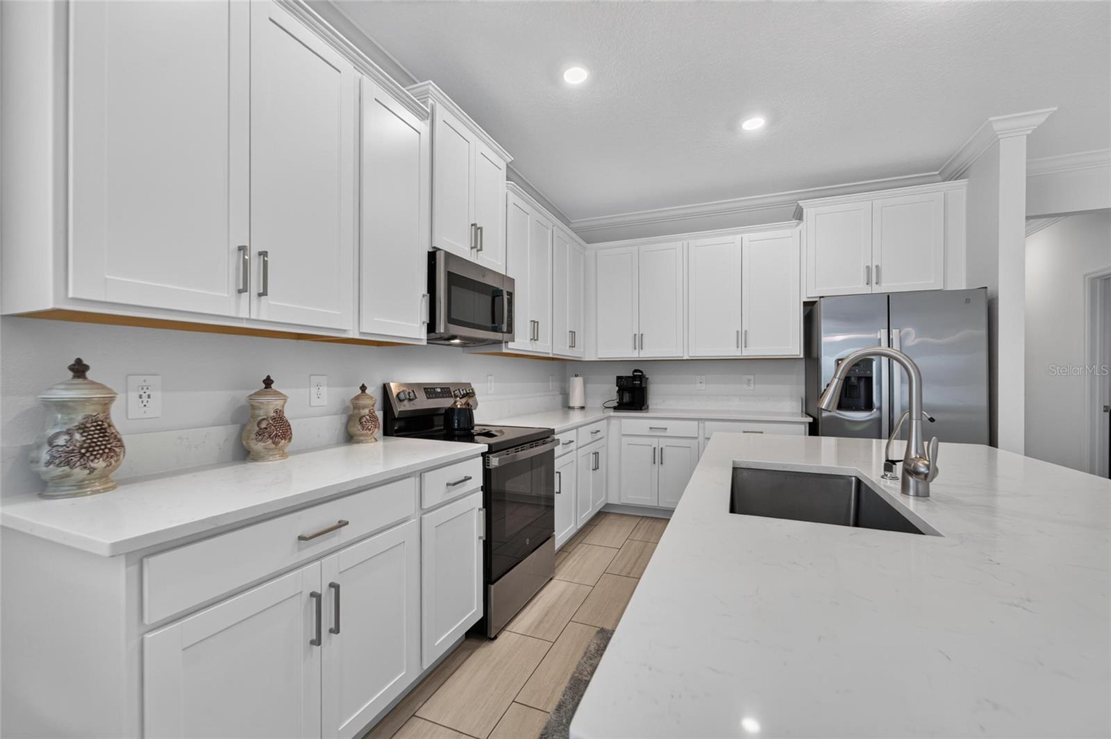 12569 Lily Quartz Loop Property Photo 16