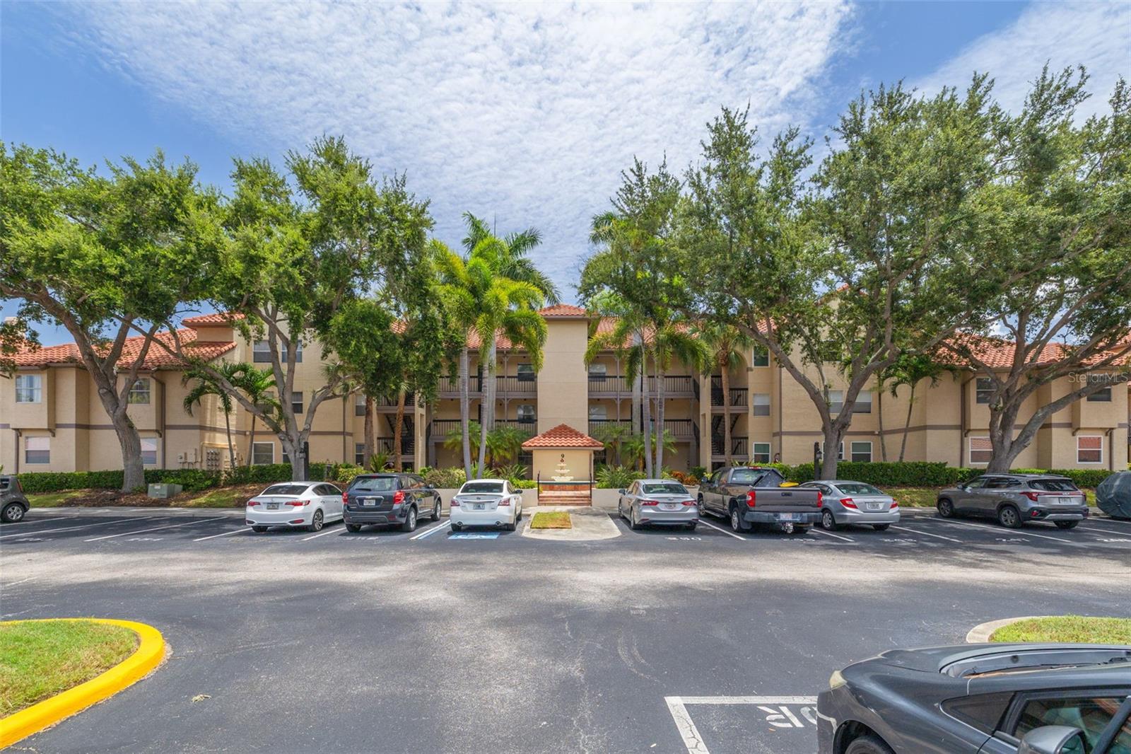 2400 Feather Sound Dr #914 Property Photo 3