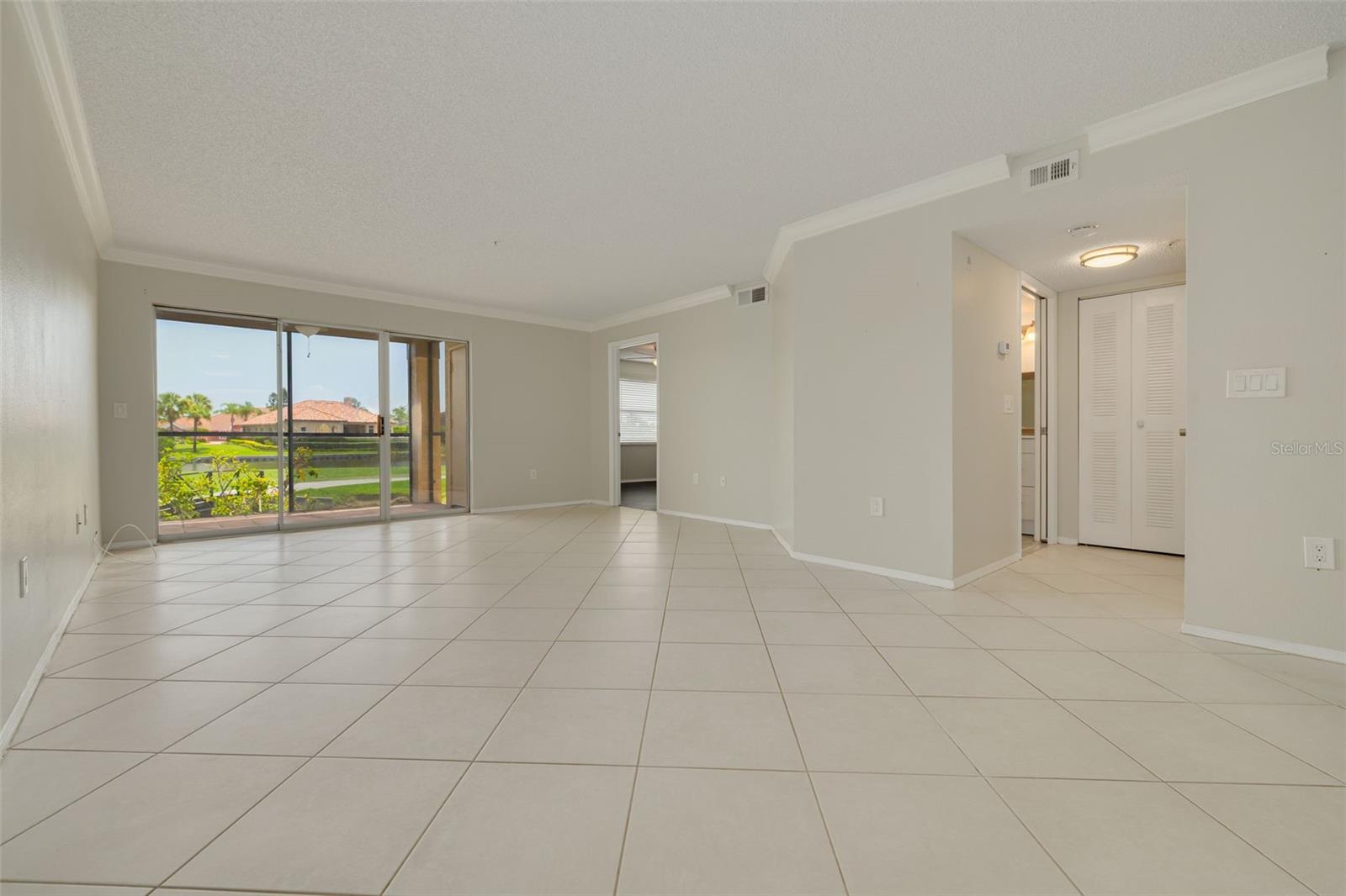 2400 Feather Sound Dr #914 Property Photo 14